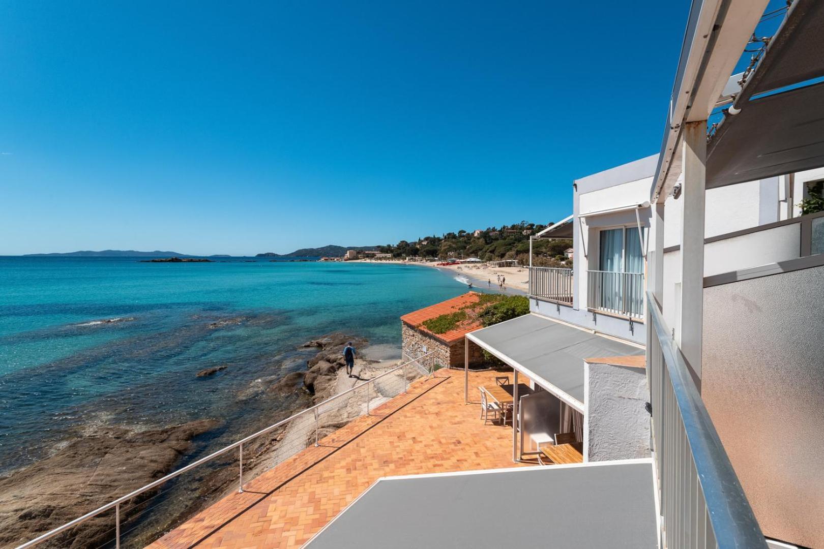 Roc Hotel - Hotel 4 Etoiles Les Pieds Dans L'Eau Le Lavandou Exterior foto